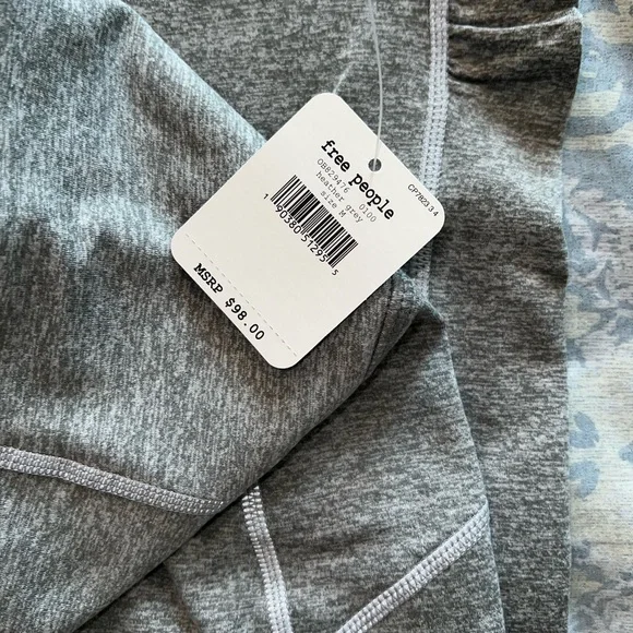 ❄️SOLD❄️- FREE PEOPLE High-Rise 7/8 You're A Peach Leggings SZ. M - Picture 8 of 14